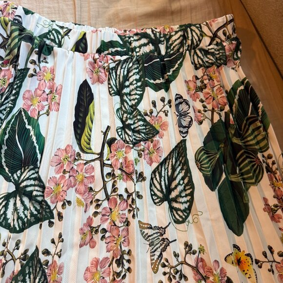 Yal New York Green Leaf Print Tiered Midi Skirt - Picture 3 of 4